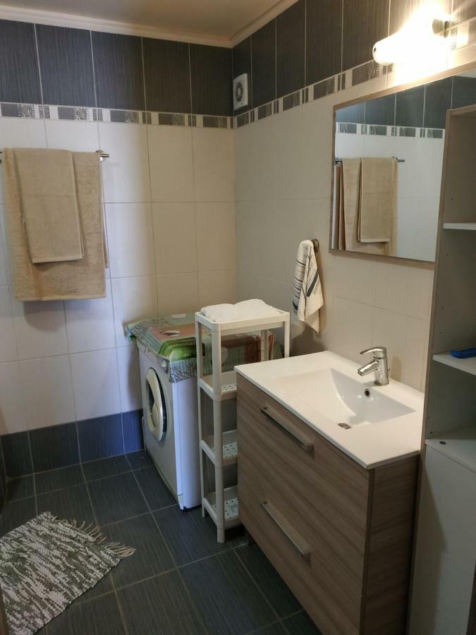 Alexandra Apartment Луца Экстерьер фото
